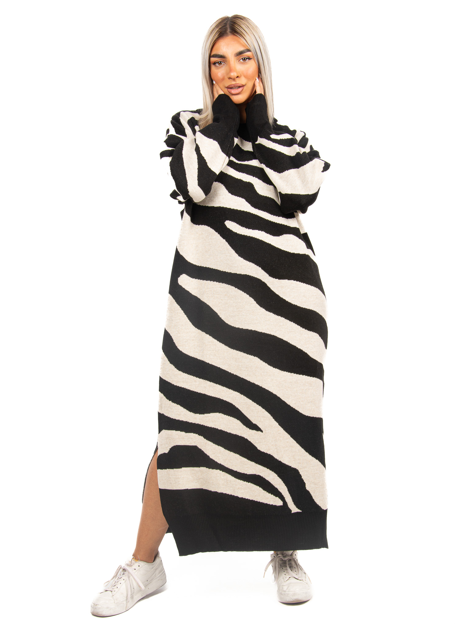 Φόρεμα Πλεκτό Oversized Zebra Ασπρόμαυρο | EllenBoutique